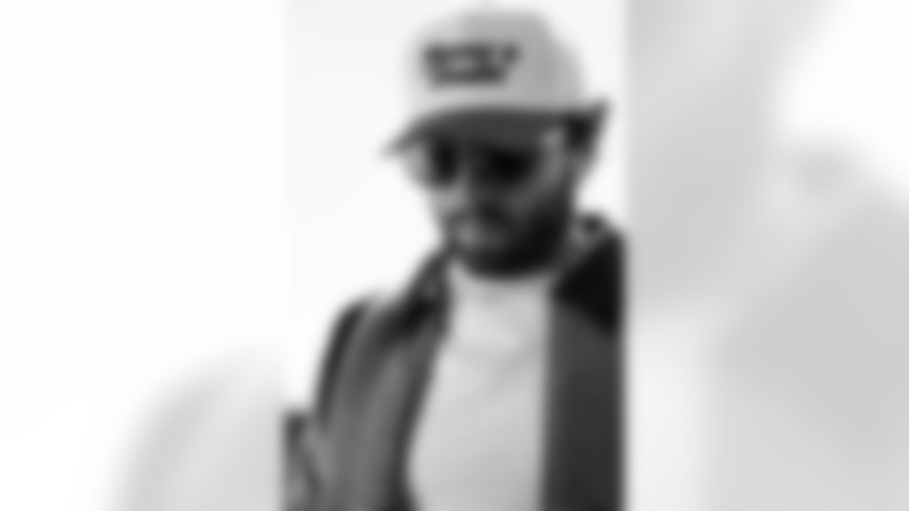 TAMPA, FL - November 15, 2025 - Quarterback Baker Mayfield #6 of the Tampa Bay Buccaneers departs before the Bucs' game against the Buffalo Bills. Photo By Tori Richman/Tampa Bay Buccaneers