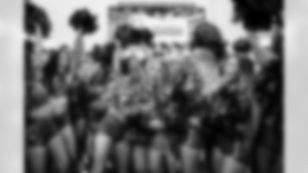 TAMPA, FL - December 07, 2025 - The Tampa Bay Buccaneers and New Orleans Saints during a regular season game at Raymond James Stadium. The Bucs lost the game, 24-20. Photo By Tori Richman/Tampa Bay Buccaneers