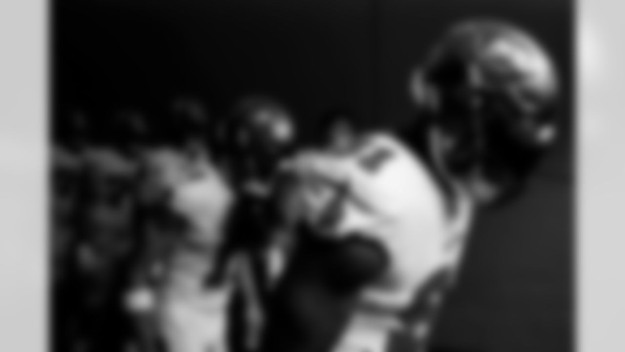 MIAMI GARDENS, FL - December 28, 2025 - Outside Linebacker Jason Pierre-Paul #91 of the Tampa Bay Buccaneers before the game between the Tampa Bay Buccaneers and Miami Dolphins. The Bucs lost the game, 20-17. Photo By Kyle Zedaker/Tampa Bay Buccaneers