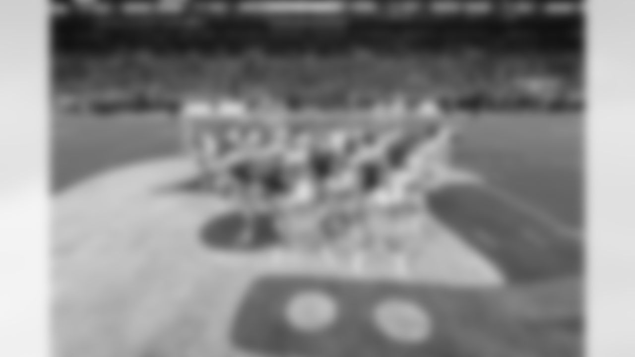 TAMPA, FL - December 11, 2025 - The Tampa Bay Buccaneers and Atlanta Falcons during a regular season game at Raymond James Stadium. The Bucs lost the game, 29-28. Photo By Mike Carlson/Tampa Bay Buccaneers