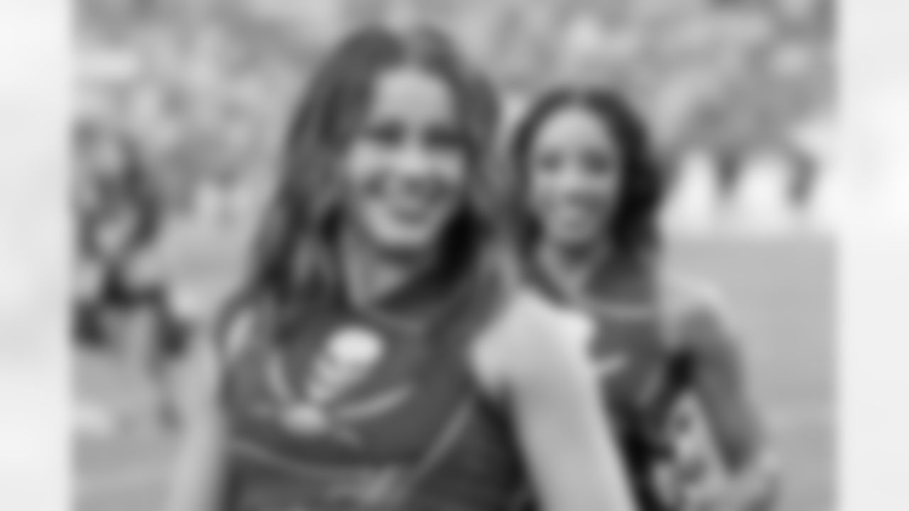 TAMPA, FL - January 03, 2026 - The Carolina Panthers and Tampa Bay Buccaneers play a regular season game at Raymond James Stadium. The Bucs won the game, 16-14. Photo By Doug DeFelice/Tampa Bay Buccaneers