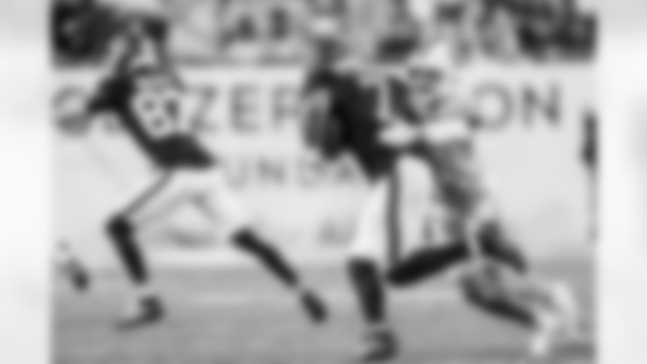 TAMPA, FL - December 11, 2025 - The Tampa Bay Buccaneers and Atlanta Falcons during a regular season game at Raymond James Stadium. The Bucs lost the game, 29-28. Photo By Tori Richman/Tampa Bay Buccaneers