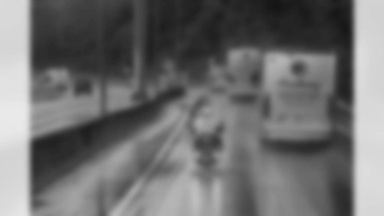 ATLANTA, GA - September 06, 2025 - Luxury Suite Excursion arrives for the game between the Tampa Bay Buccaneers and Atlanta Falcons. The Bucs won the game, 23-20. Photo By Doug DeFelice/Tampa Bay Buccaneers