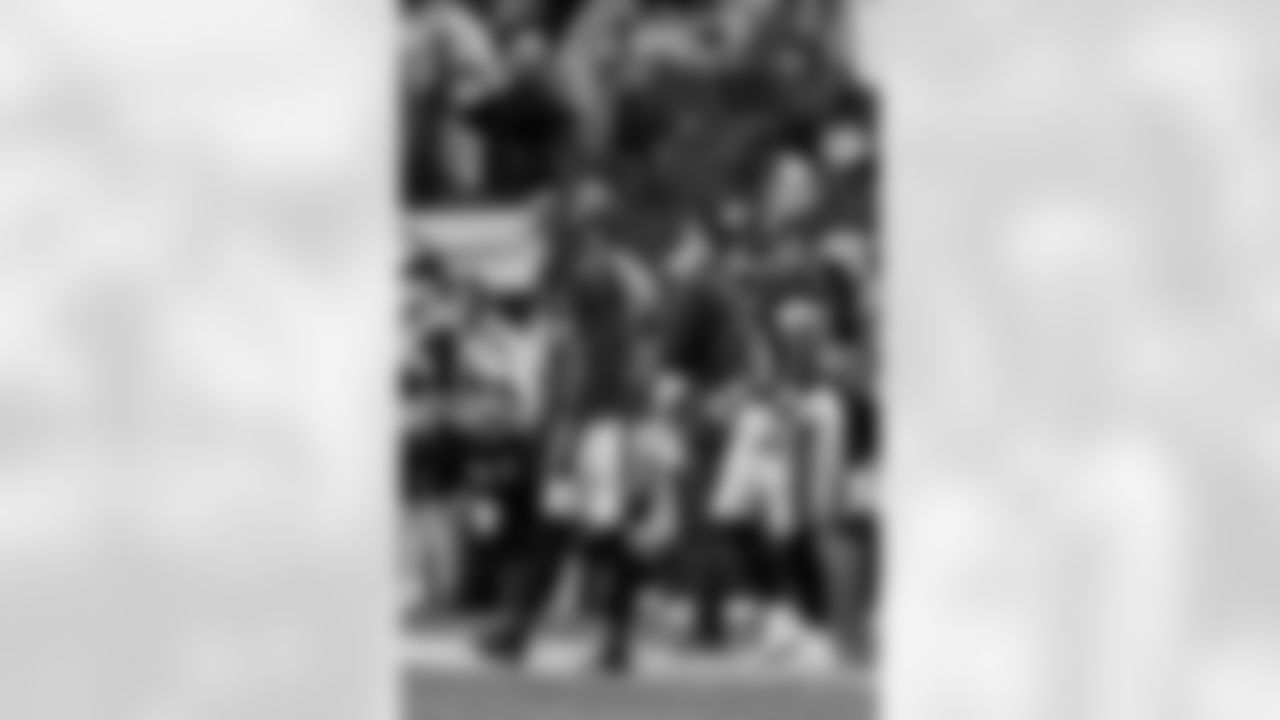 TAMPA, FL - January 03, 2026 - The Carolina Panthers and Tampa Bay Buccaneers play a regular season game at Raymond James Stadium. The Bucs won the game, 16-14. Photo By Tori Richman/Tampa Bay Buccaneers