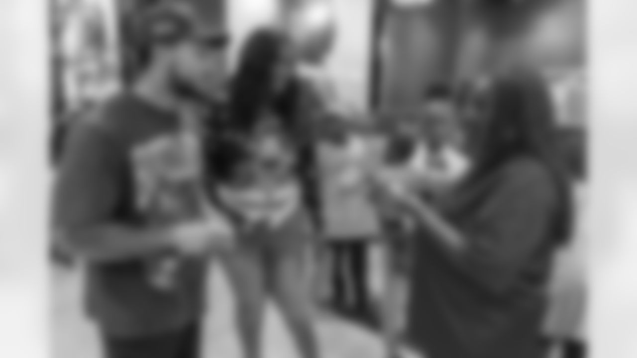 TAMPA, FL - December 16, 2025 - Antoine Winfield Jr. Holiday Shopping Spree at Dick's House of Sport International Plaza. Photo By Mike Carlson/Tampa Bay Buccaneers