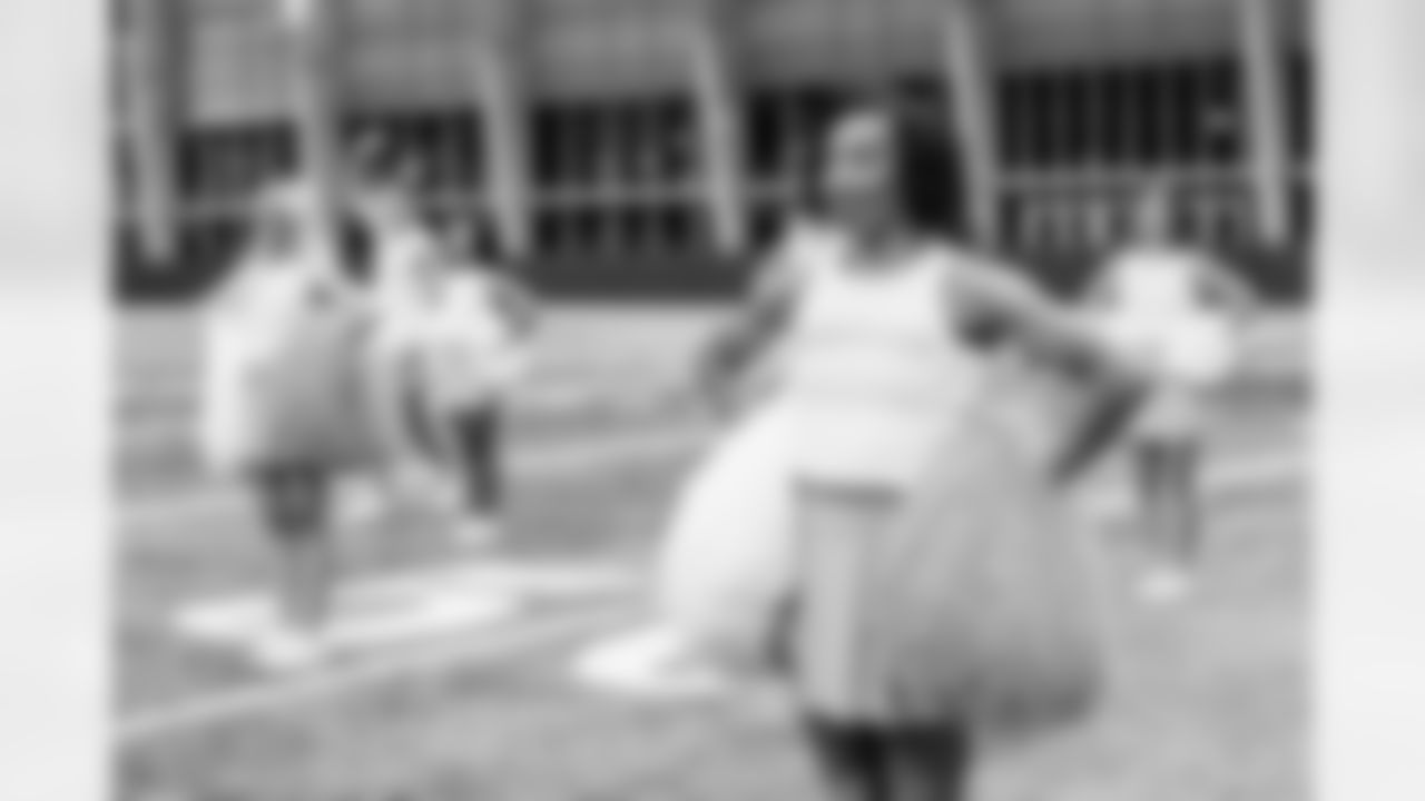 TAMPA, FL - December 09, 2025 - Tampa Bay Buccaneers Cheerleaders during Field Rehearsal at AdventHealth Training Center. Photo By Tori Richman/Tampa Bay Buccaneers