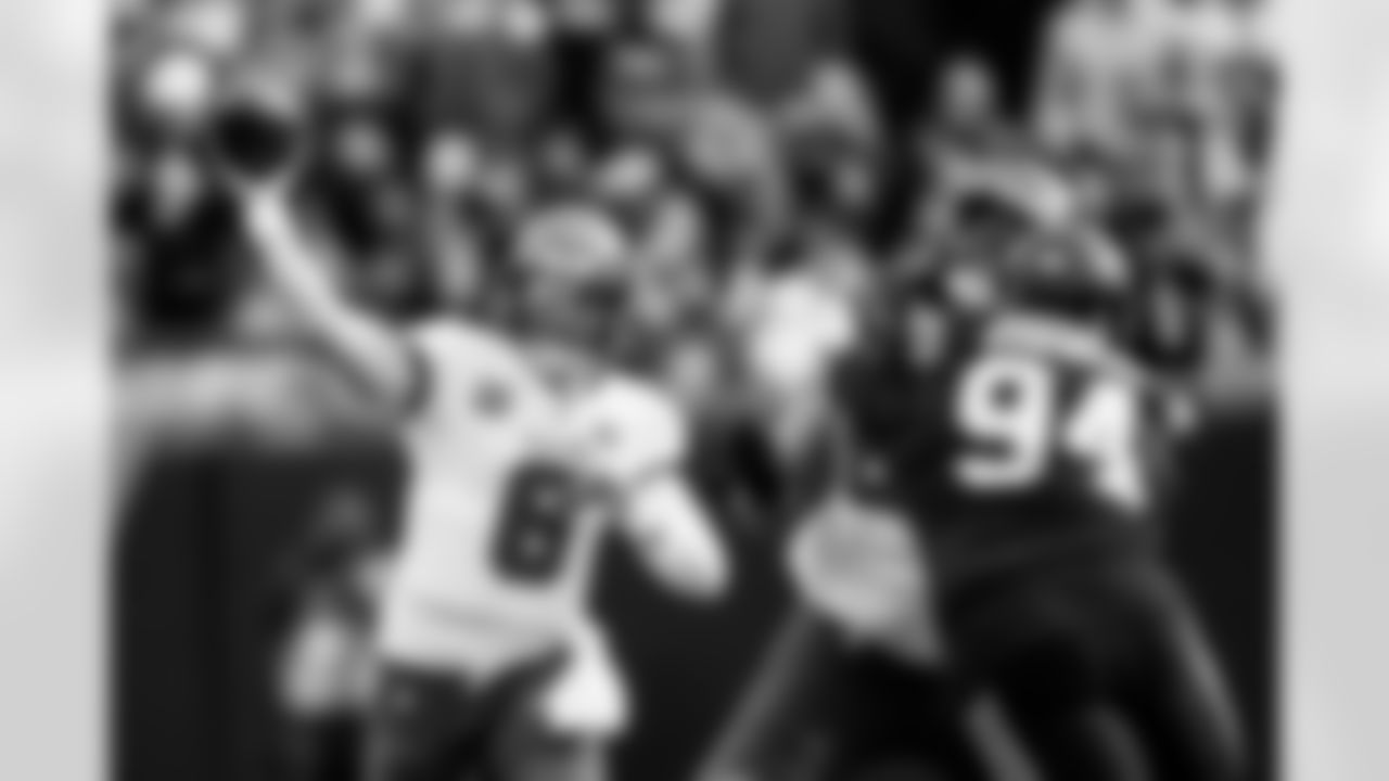 CHARLOTTE, NC - December 21, 2025 - Quarterback Baker Mayfield #6 of the Tampa Bay Buccaneers during the game between the Tampa Bay Buccaneers and Carolina Panthers. The Bucs lost the game, 23-20. Photo By Kyle Zedaker/Tampa Bay Buccaneers