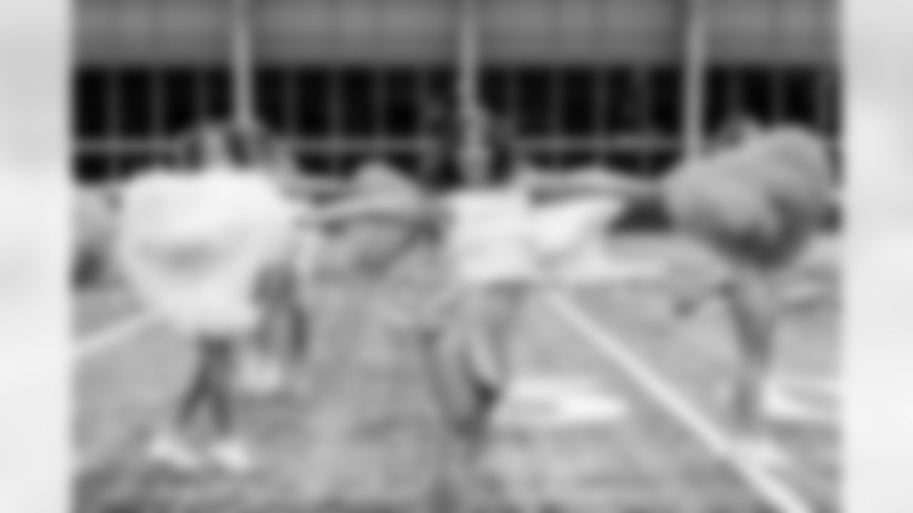 TAMPA, FL - December 09, 2025 - Tampa Bay Buccaneers Cheerleaders during Field Rehearsal at AdventHealth Training Center. Photo By Tori Richman/Tampa Bay Buccaneers