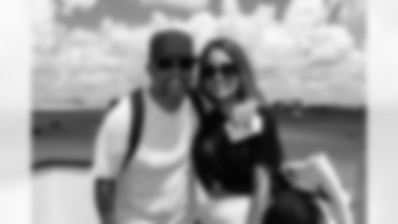 ATLANTA, GA - September 06, 2025 - Luxury Suite Excursion departs for the game between the Tampa Bay Buccaneers and Atlanta Falcons. The Bucs won the game, 23-20. Photo By Doug DeFelice/Tampa Bay Buccaneers