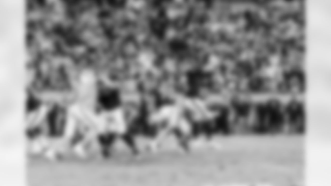 TAMPA, FL - December 11, 2025 - The Tampa Bay Buccaneers and Atlanta Falcons during a regular season game at Raymond James Stadium. The Bucs lost the game, 29-28. Photo By Tori Richman/Tampa Bay Buccaneers