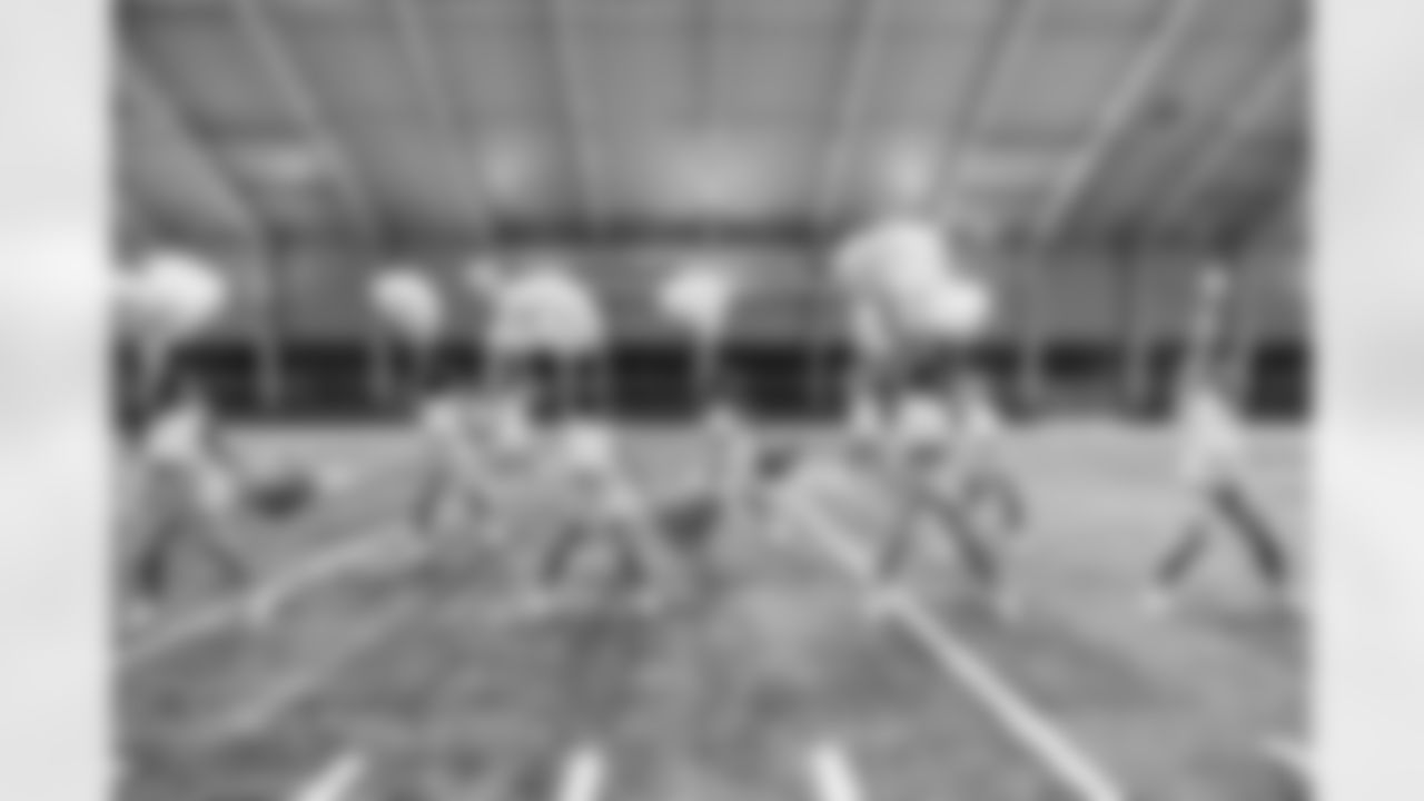 TAMPA, FL - December 09, 2025 - Tampa Bay Buccaneers Cheerleaders during Field Rehearsal at AdventHealth Training Center. Photo By Tori Richman/Tampa Bay Buccaneers