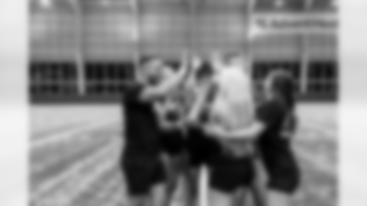 TAMPA, FL - December 04, 2025 - Tampa Bay Buccaneers Cheerleaders field rehearsal at AdventHealth Training Center. Photo By Tori Richman/Tampa Bay Buccaneers