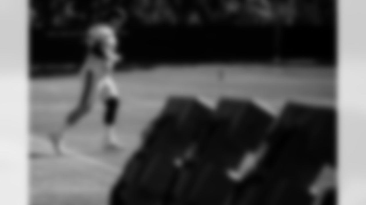 TAMPA, FL - December 24, 2025 - Guard Dan Feeney #65 of the Tampa Bay Buccaneers during practice at AdventHealth Training Center. Photo By Kyle Zedaker/Tampa Bay Buccaneers