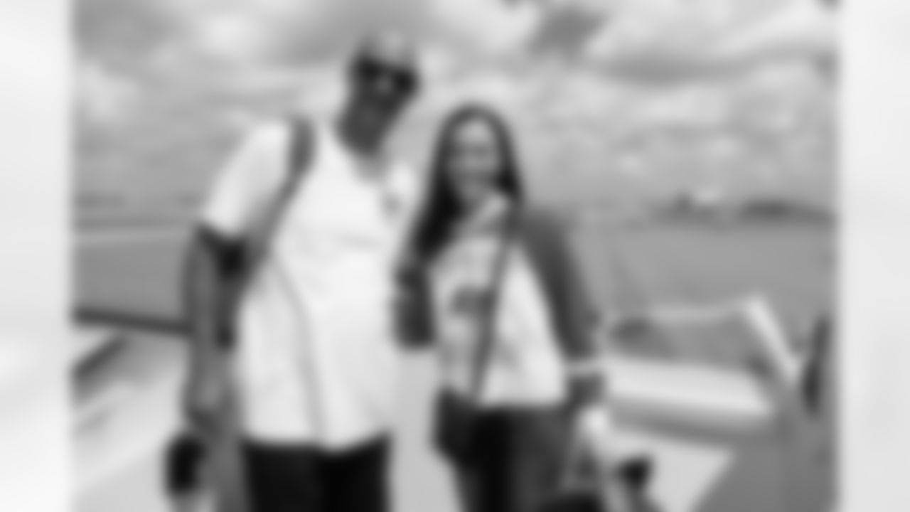 ATLANTA, GA - September 06, 2025 - Luxury Suite Excursion departs for the game between the Tampa Bay Buccaneers and Atlanta Falcons. The Bucs won the game, 23-20. Photo By Doug DeFelice/Tampa Bay Buccaneers