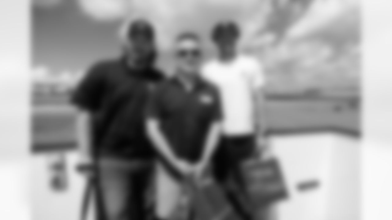 ATLANTA, GA - September 06, 2025 - Luxury Suite Excursion departs for the game between the Tampa Bay Buccaneers and Atlanta Falcons. The Bucs won the game, 23-20. Photo By Doug DeFelice/Tampa Bay Buccaneers