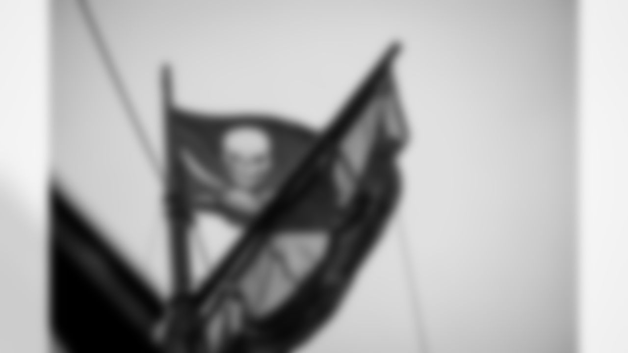 TAMPA, FL - January 03, 2026 - The Carolina Panthers and Tampa Bay Buccaneers play a regular season game at Raymond James Stadium. The Bucs won the game, 16-14. Photo By Dave Pullis/Tampa Bay Buccaneers