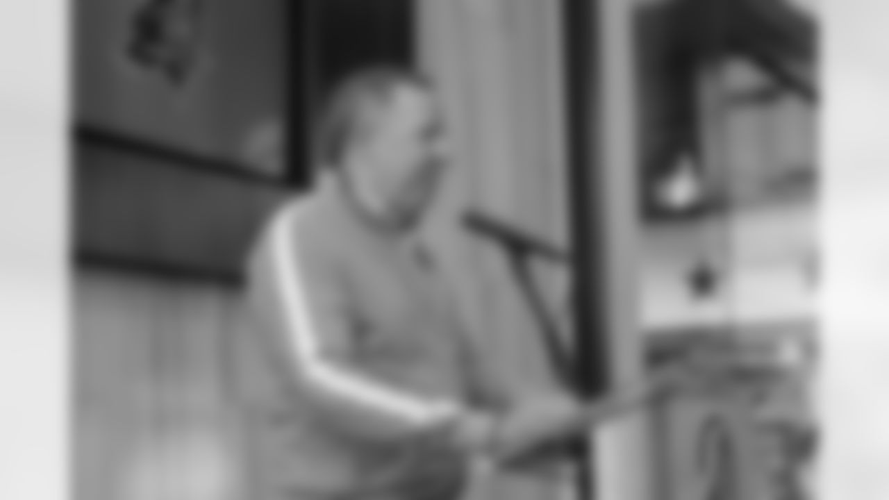 TAMPA, FL - December 11, 2025 - The 1976 Tampa Bay Buccaneers team reunion in the Hyundai Club at Raymond James Stadium. Photo By Mike Carlson/Tampa Bay Buccaneers