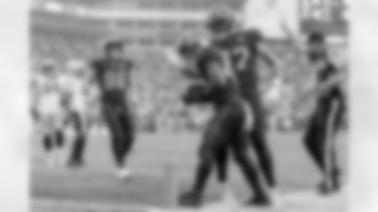 TAMPA, FL - December 07, 2025 - The Tampa Bay Buccaneers and New Orleans Saints during a regular season game at Raymond James Stadium. The Bucs lost the game, 24-20. Photo By Doug DeFelice/Tampa Bay Buccaneers