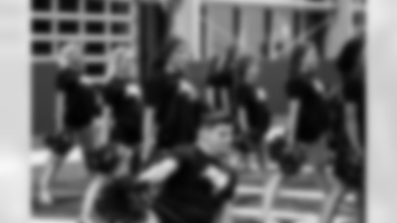 TAMPA, FL - December 04, 2025 - Tampa Bay Buccaneers Cheerleaders field rehearsal at AdventHealth Training Center. Photo By Tori Richman/Tampa Bay Buccaneers