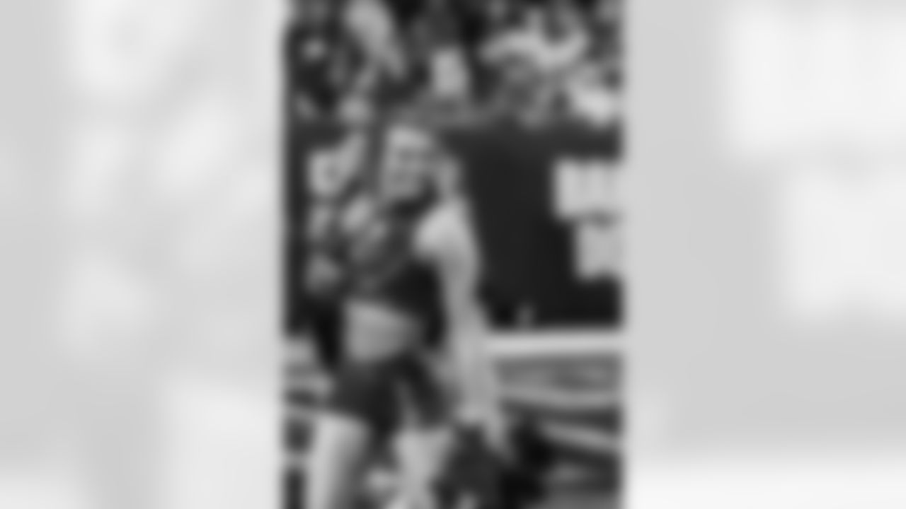 TAMPA, FL - January 03, 2026 - The Carolina Panthers and Tampa Bay Buccaneers play a regular season game at Raymond James Stadium. The Bucs won the game, 16-14. Photo By Tori Richman/Tampa Bay Buccaneers