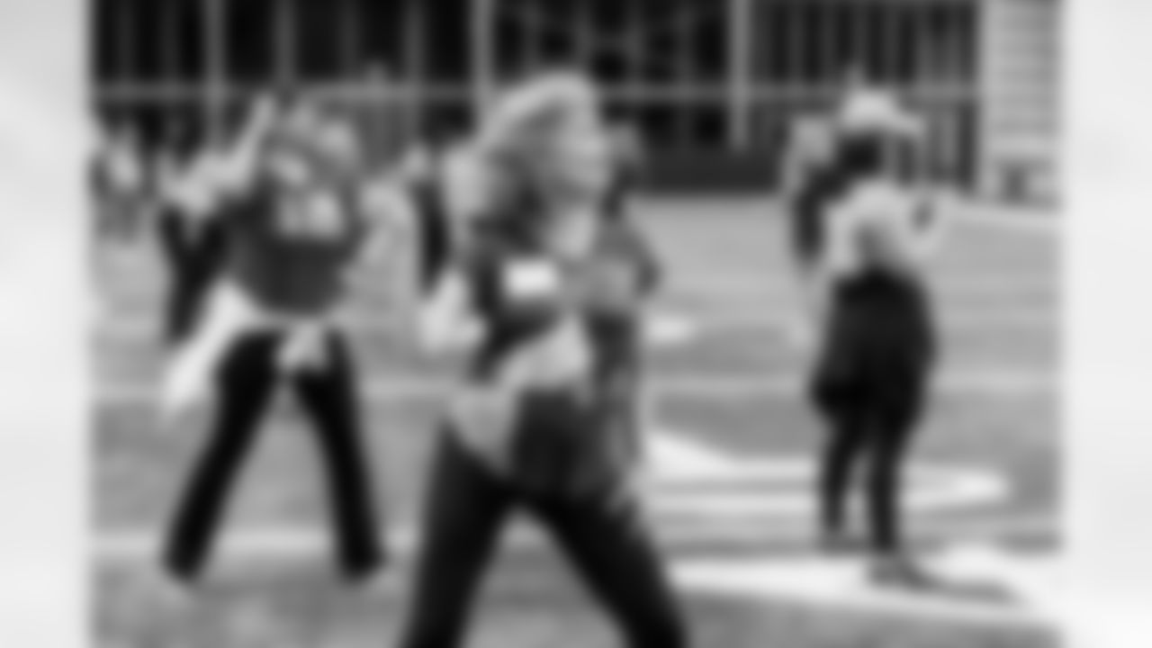 TAMPA, FL - November 19, 2025 - Tampa Bay Buccaneers Cheerleaders and Alumni during Field Rehearsal at AdventHealth Training Center. Photo By Tori Richman/Tampa Bay Buccaneers