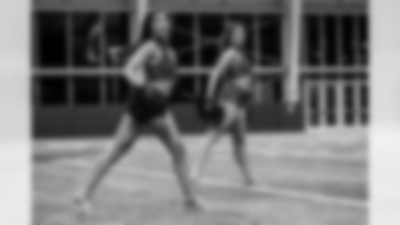 TAMPA, FL - January 02, 2026 - Tampa Bay Buccaneers Cheerleaders field rehearsal at AdventHealth Training Center. Photo By Tori Richman/Tampa Bay Buccaneers