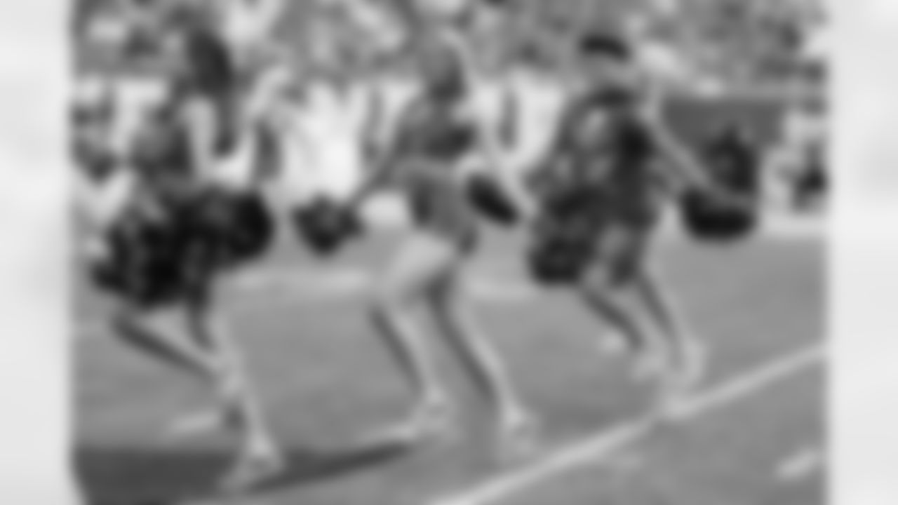 TAMPA, FL - December 07, 2025 - The Tampa Bay Buccaneers and New Orleans Saints during a regular season game at Raymond James Stadium. The Bucs lost the game, 24-20. Photo By Kyle Zedaker/Tampa Bay Buccaneers