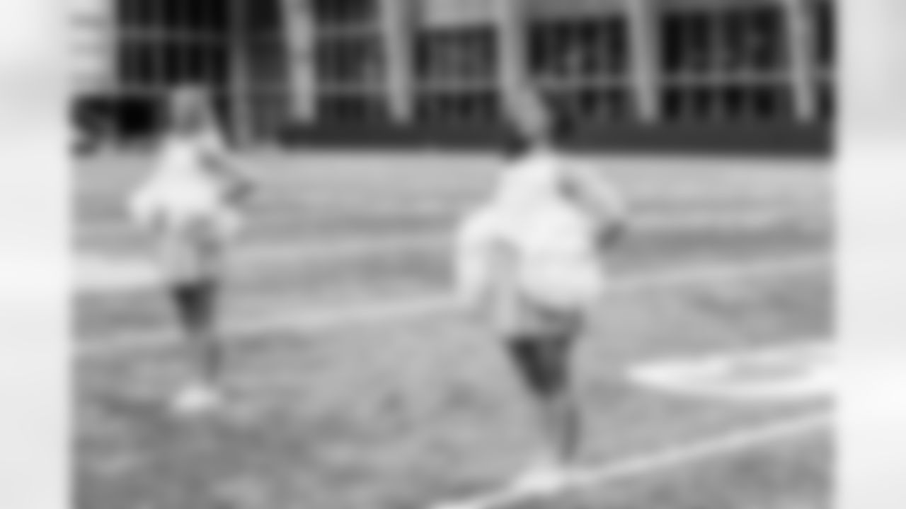 TAMPA, FL - December 09, 2025 - Tampa Bay Buccaneers Cheerleaders during Field Rehearsal at AdventHealth Training Center. Photo By Tori Richman/Tampa Bay Buccaneers