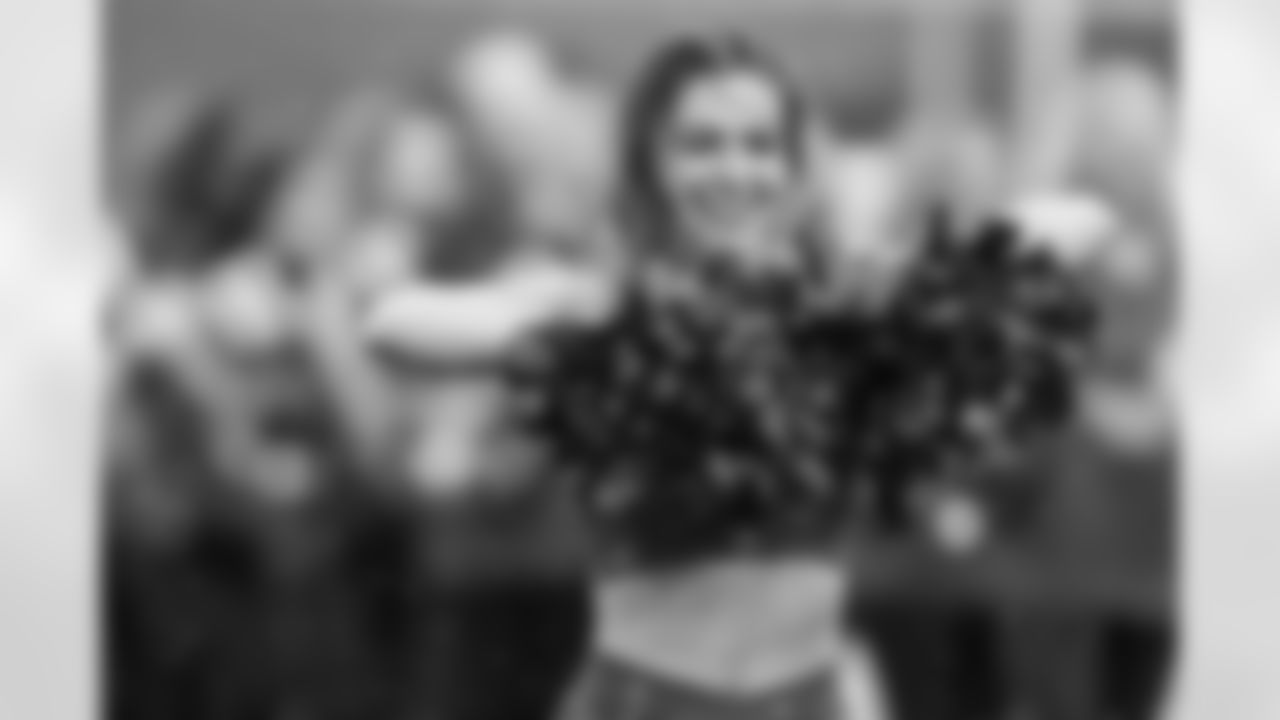 TAMPA, FL - December 07, 2025 - The Tampa Bay Buccaneers and New Orleans Saints during a regular season game at Raymond James Stadium. The Bucs lost the game, 24-20. Photo By Kyle Zedaker/Tampa Bay Buccaneers