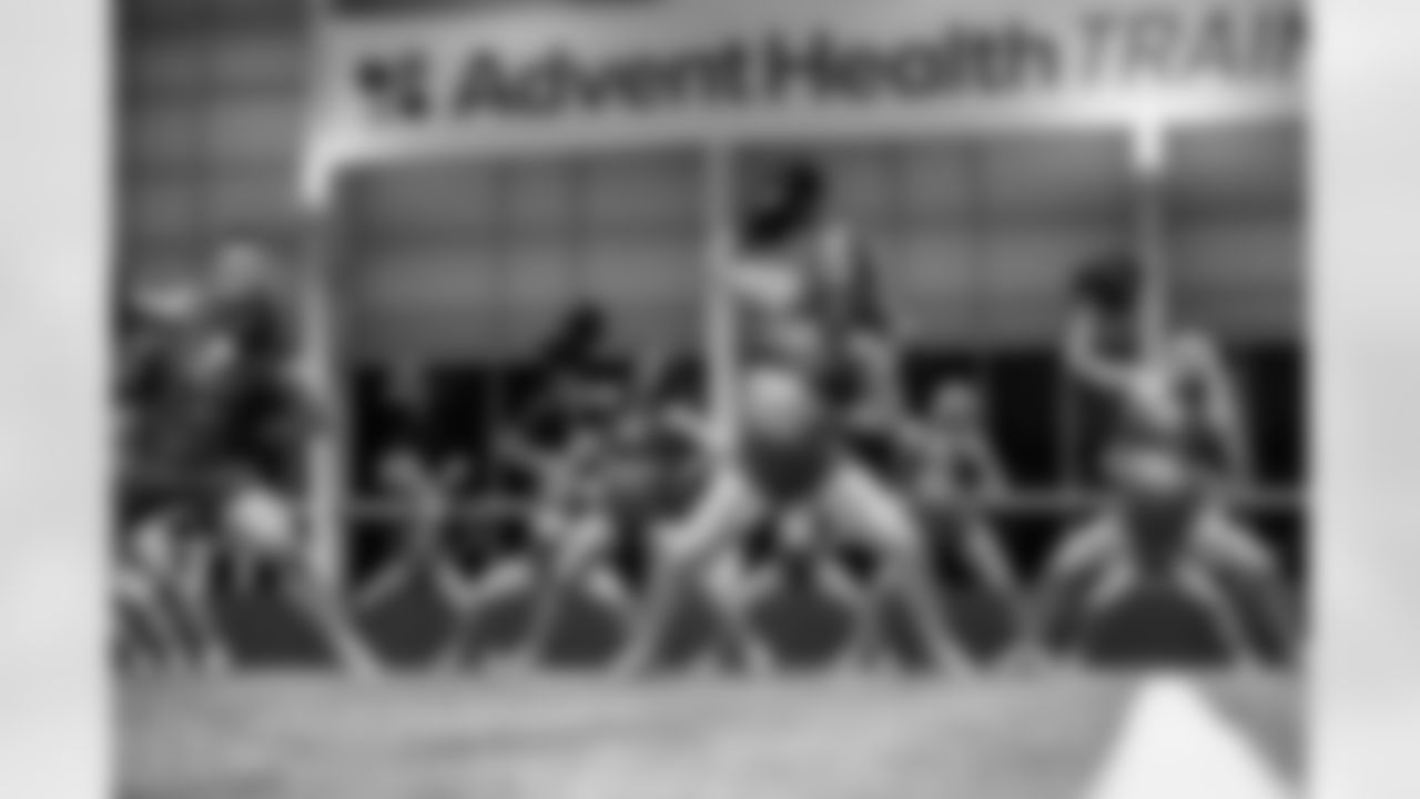 TAMPA, FL - January 02, 2026 - Tampa Bay Buccaneers Cheerleaders field rehearsal at AdventHealth Training Center. Photo By Tori Richman/Tampa Bay Buccaneers