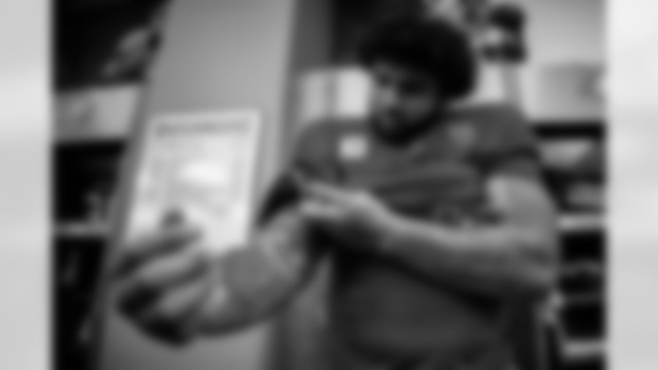 TAMPA, FL - January 03, 2026 - The Carolina Panthers and Tampa Bay Buccaneers play a regular season game at Raymond James Stadium. The Bucs won the game, 16-14. Photo By Kyle Zedaker/Tampa Bay Buccaneers