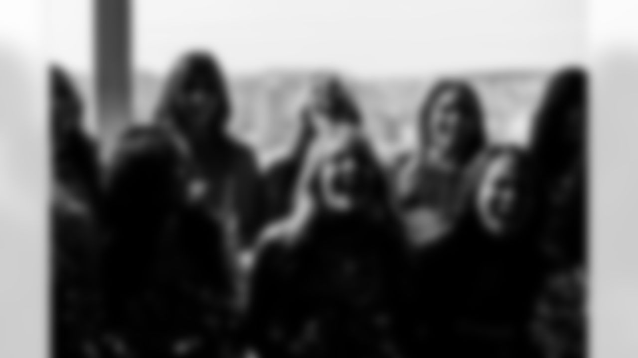 SAN FRANCISCO, CA - February 01, 2026 - Tampa Bay Buccaneers Pro Bowl Cheerleader Savannah during rehearsals. Photo By Tori Richman/Tampa Bay Buccaneers