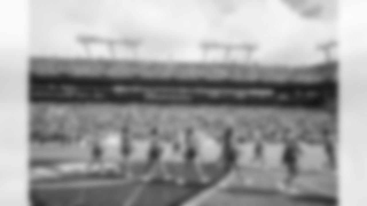 TAMPA, FL - November 09, 2025 - Tampa Bay Buccaneers Cheerleaders before the game between the New England Patriots and Tampa Bay Buccaneers. The Bucs lost the game, 28-23. Photo By Tori Richman/Tampa Bay Buccaneers