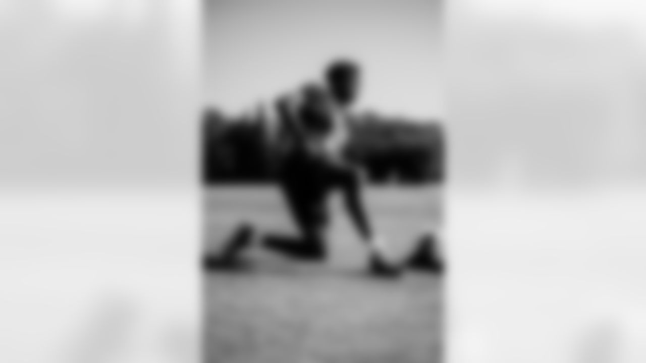 TAMPA, FL - November 20, 2025 - Wide Receiver Chris Godwin #14 of the Tampa Bay Buccaneers during practice at AdventHealth Training Center. Photo By Tori Richman/Tampa Bay Buccaneers