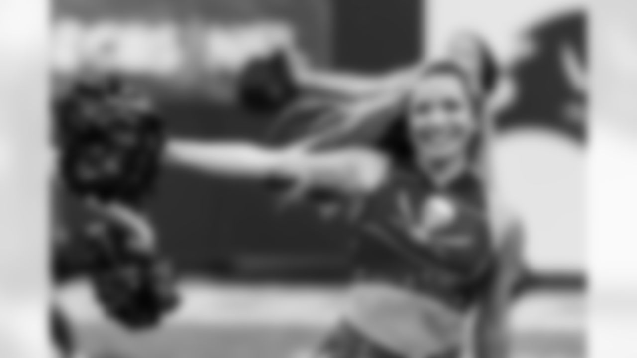 TAMPA, FL - December 07, 2025 - The Tampa Bay Buccaneers and New Orleans Saints during a regular season game at Raymond James Stadium. The Bucs lost the game, 24-20. Photo By Tori Richman/Tampa Bay Buccaneers