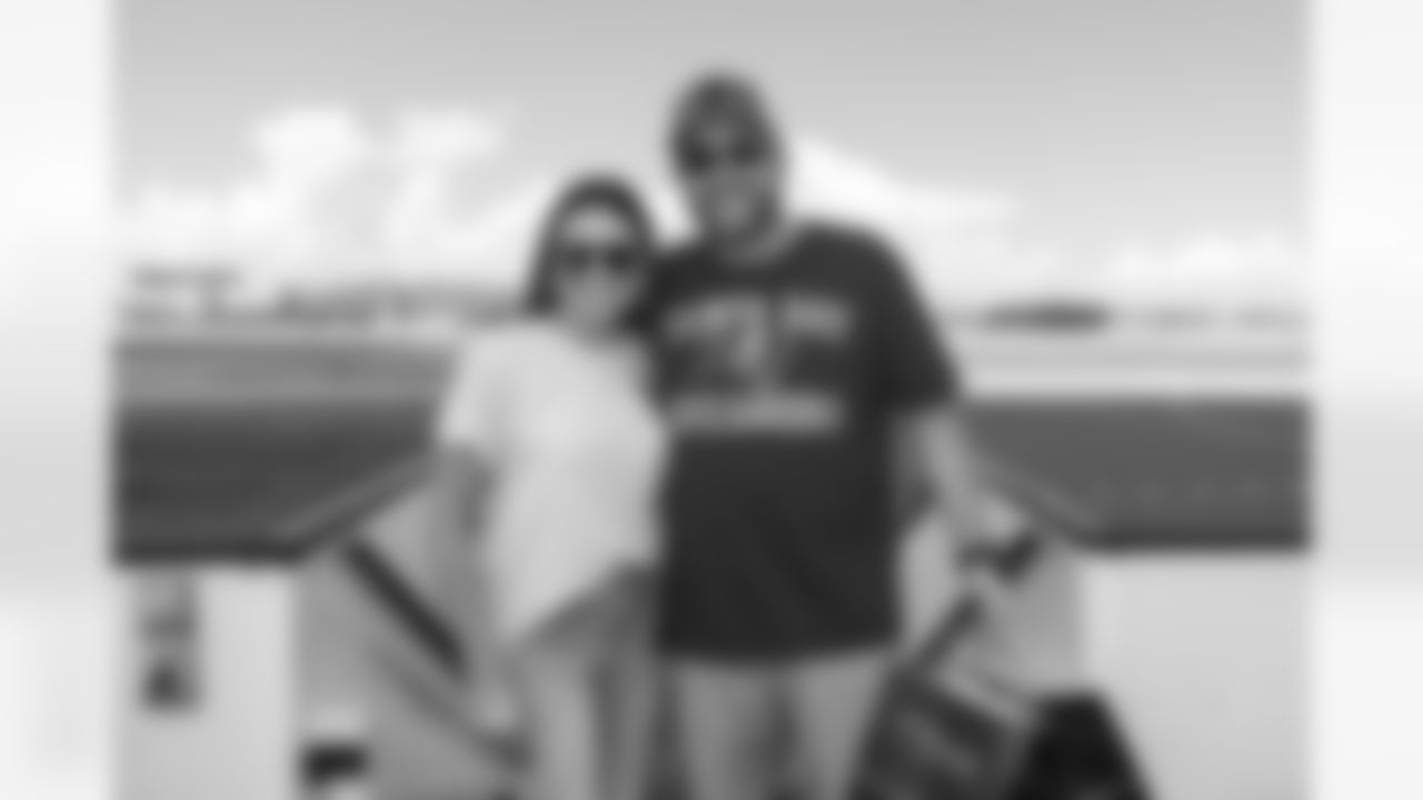 ATLANTA, GA - September 06, 2025 - Luxury Suite Excursion departs for the game between the Tampa Bay Buccaneers and Atlanta Falcons. The Bucs won the game, 23-20. Photo By Doug DeFelice/Tampa Bay Buccaneers