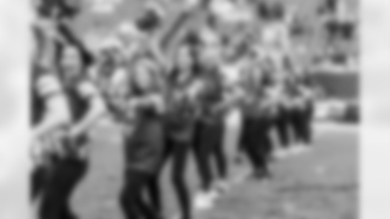 TAMPA, FL - December 07, 2025 - The Tampa Bay Buccaneers and New Orleans Saints during a regular season game at Raymond James Stadium. The Bucs lost the game, 24-20. Photo By Tori Richman/Tampa Bay Buccaneers