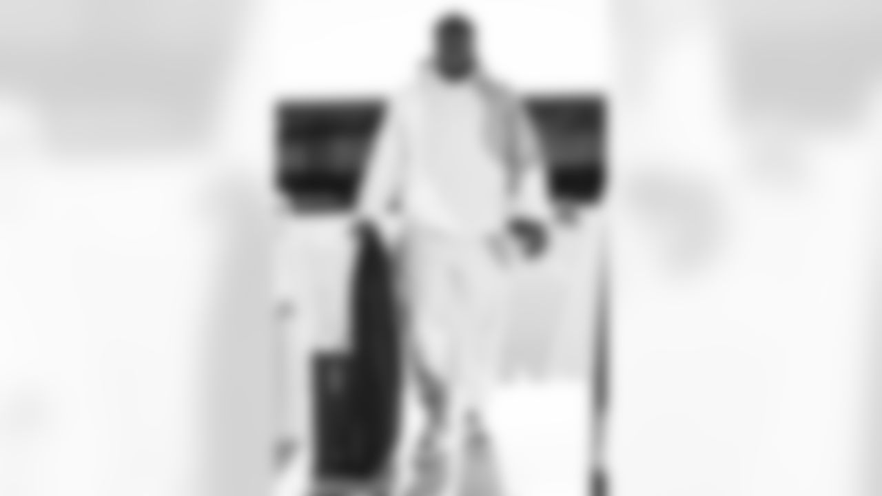 TAMPA, FL - November 15, 2025 - Outside Linebacker Yaya Diaby #0 of the Tampa Bay Buccaneers departs before the Bucs' game against the Buffalo Bills. Photo By Tori Richman/Tampa Bay Buccaneers