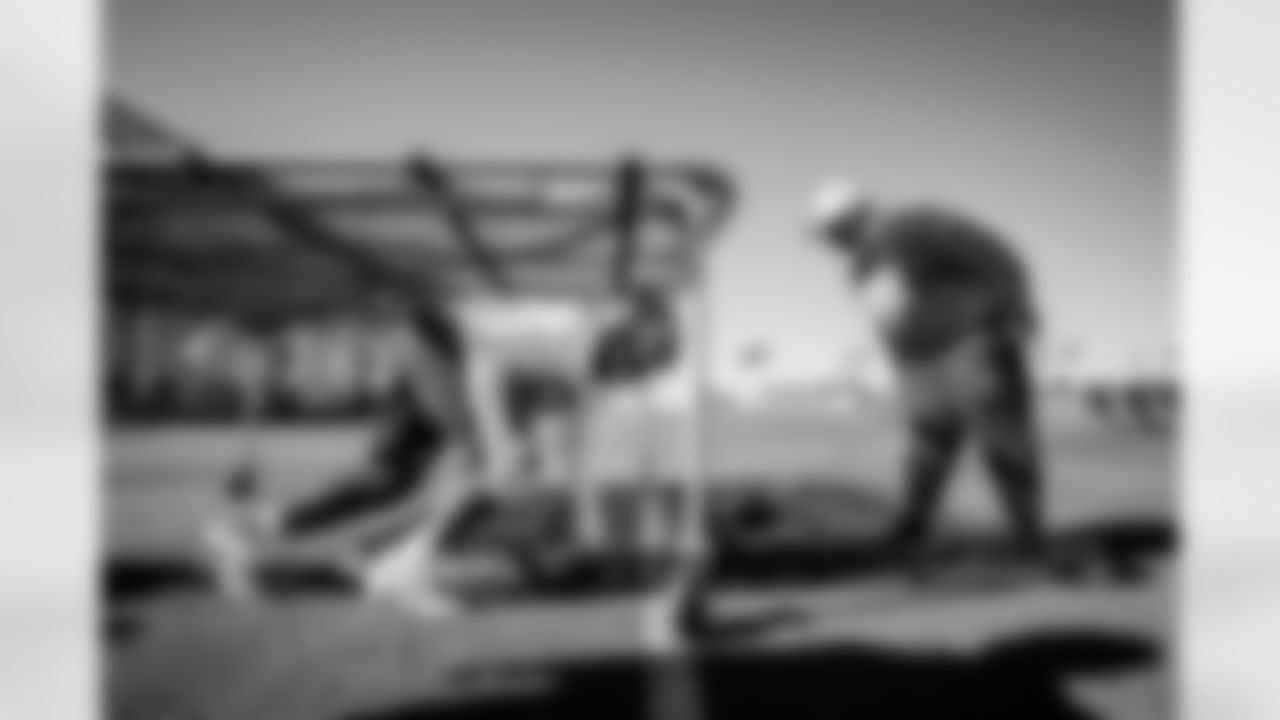 TAMPA, FL - December 31, 2025 - Week 18 Practice at AdventHealth Training Center. Photo By Tori Richman/Tampa Bay Buccaneers