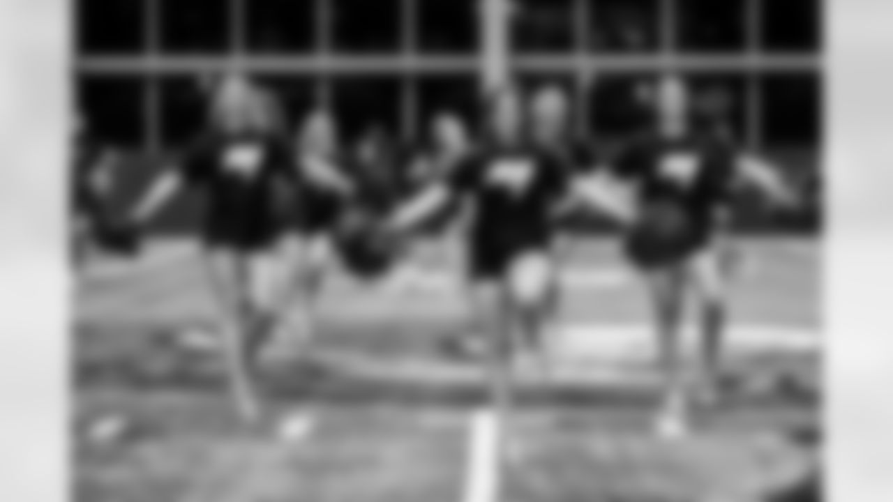 TAMPA, FL - December 04, 2025 - Tampa Bay Buccaneers Cheerleaders field rehearsal at AdventHealth Training Center. Photo By Tori Richman/Tampa Bay Buccaneers