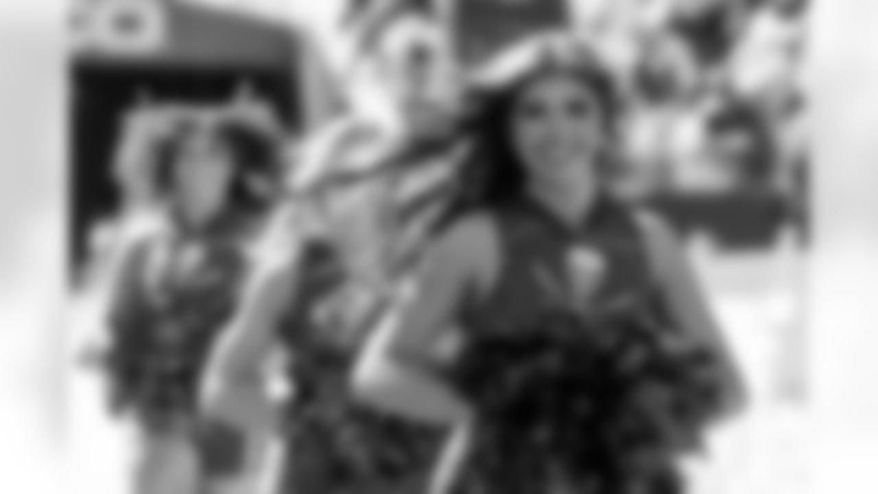 TAMPA, FL - November 30, 2025 - Tampa Bay Buccaneers Cheerleaders during the game between the Arizona Cardinals and Tampa Bay Buccaneers. The Bucs won the game, 20-17. Photo By Doug DeFelice/Tampa Bay Buccaneers