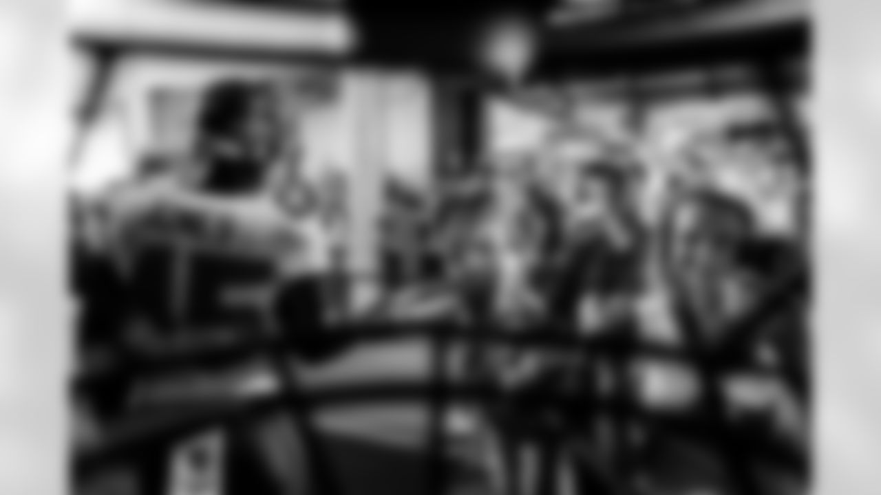 TAMPA, FL - November 09, 2025 - Linebacker Deion Jones #45 of the Tampa Bay Buccaneers and fans before the game between the New England Patriots and Tampa Bay Buccaneers. The Bucs lost the game, 28-23. Photo By Kyle Zedaker/Tampa Bay Buccaneers