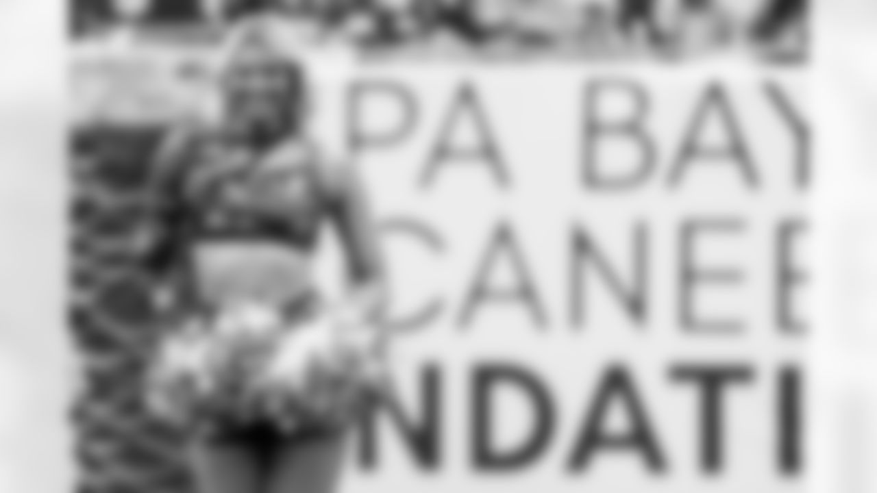 TAMPA, FL - November 09, 2025 - Tampa Bay Buccaneers Cheerleaders during the game between the New England Patriots and Tampa Bay Buccaneers. The Bucs lost the game, 28-23. Photo By Tori Richman/Tampa Bay Buccaneers