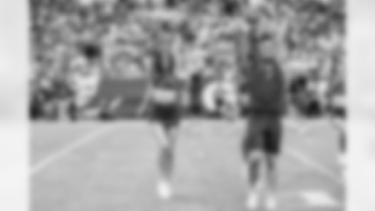 TAMPA, FL - November 09, 2025 - Tampa Bay Buccaneers Cheerleaders during the game between the New England Patriots and Tampa Bay Buccaneers. The Bucs lost the game, 28-23. Photo By Tori Richman/Tampa Bay Buccaneers