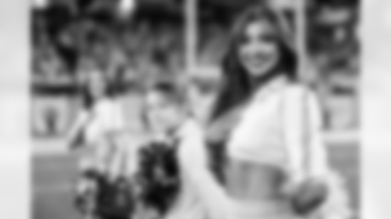 TAMPA, FL - December 11, 2025 - The Tampa Bay Buccaneers and Atlanta Falcons during a regular season game at Raymond James Stadium. The Bucs lost the game, 29-28. Photo By Tori Richman/Tampa Bay Buccaneers