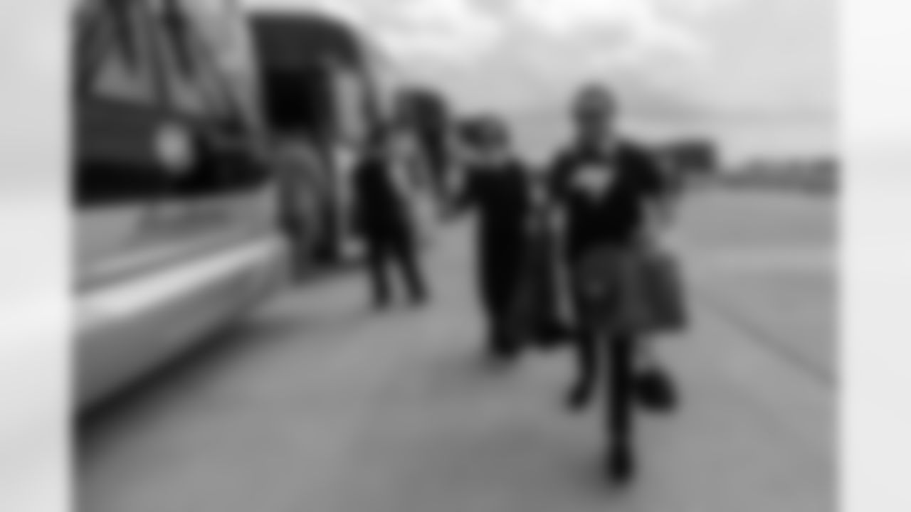 ATLANTA, GA - September 06, 2025 - Luxury Suite Excursion arrives for the game between the Tampa Bay Buccaneers and Atlanta Falcons. The Bucs won the game, 23-20. Photo By Doug DeFelice/Tampa Bay Buccaneers