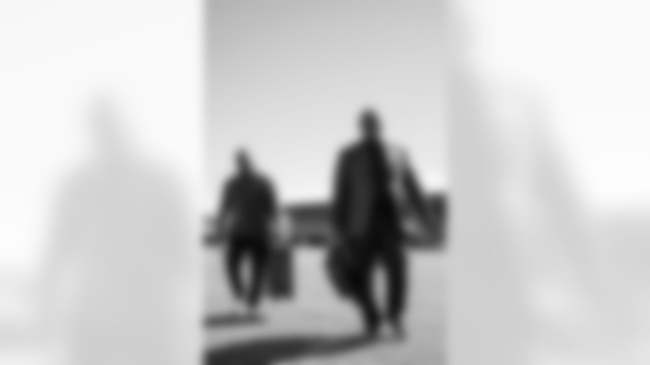 TAMPA, FL - December 20, 2025 - The Tampa Bay Buccaneers depart before the Week 16 game against the Carolina Panthers. Photo By Tori Richman/Tampa Bay Buccaneers