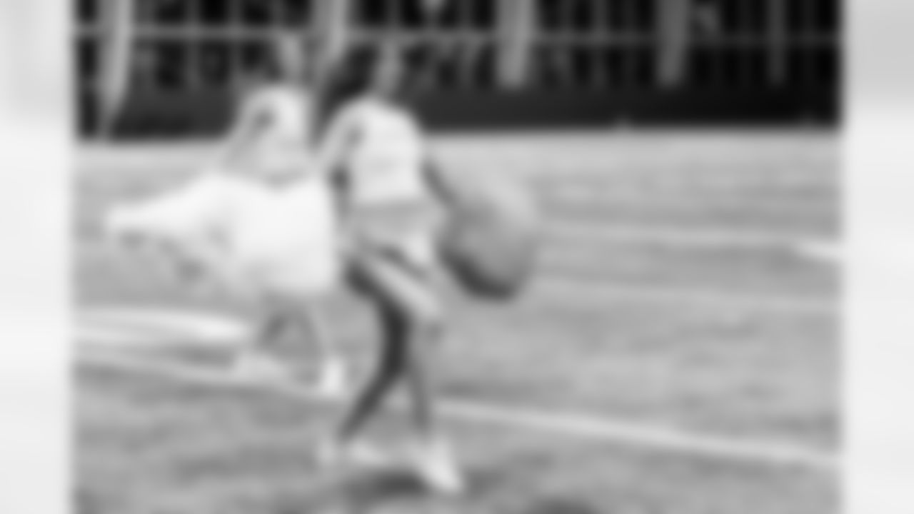 TAMPA, FL - December 09, 2025 - Tampa Bay Buccaneers Cheerleaders during Field Rehearsal at AdventHealth Training Center. Photo By Tori Richman/Tampa Bay Buccaneers