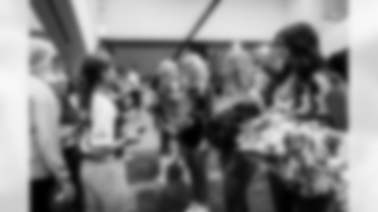 SAN FRANCISCO, CA - February 02, 2026 - Tampa Bay Buccaneers Pro Bowl Cheerleader Savannah at Pro Bowl practice at Moscone Center. Photo By Tori Richman/Tampa Bay Buccaneers