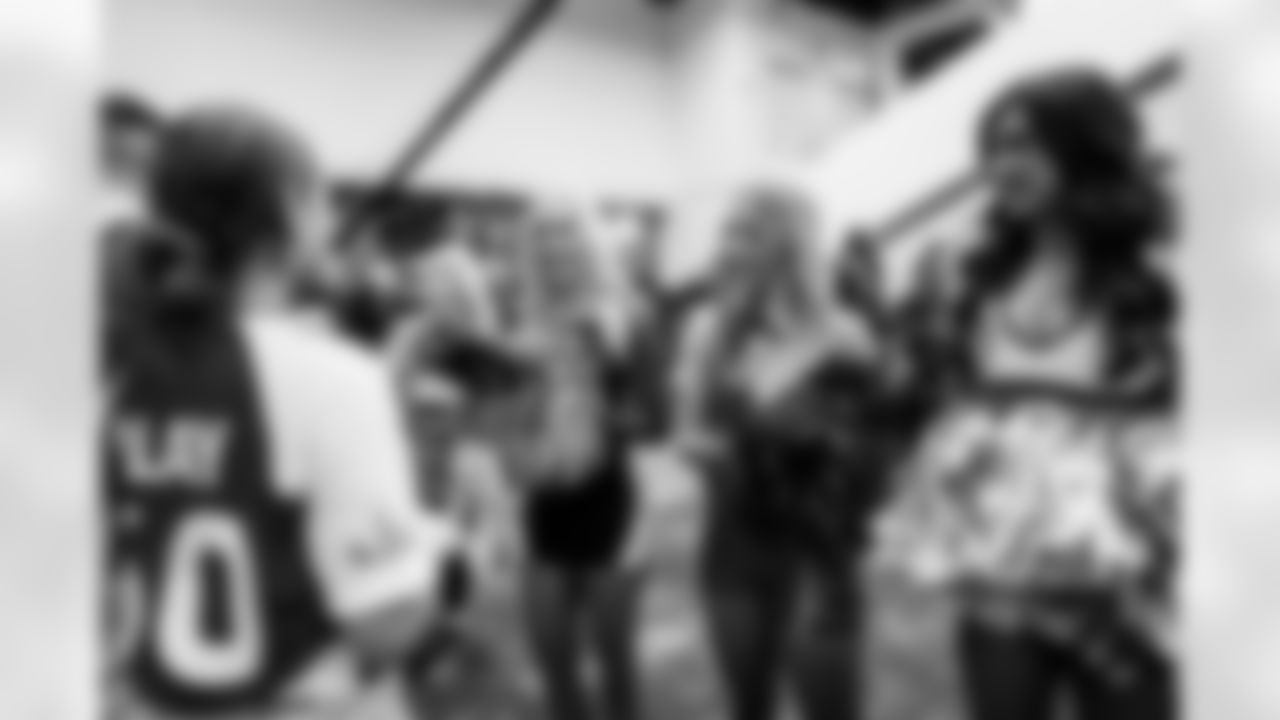 SAN FRANCISCO, CA - February 02, 2026 - Tampa Bay Buccaneers Pro Bowl Cheerleader Savannah at Pro Bowl practice at Moscone Center. Photo By Tori Richman/Tampa Bay Buccaneers